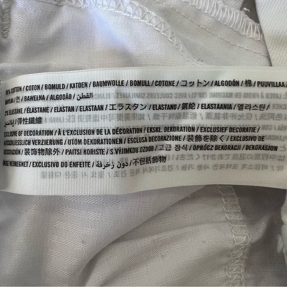 hollister HIGH RISE SUPER SKINNY CLASSIC STRETCH DISTRESSED WHITE JEANS - Picture 8 of 13